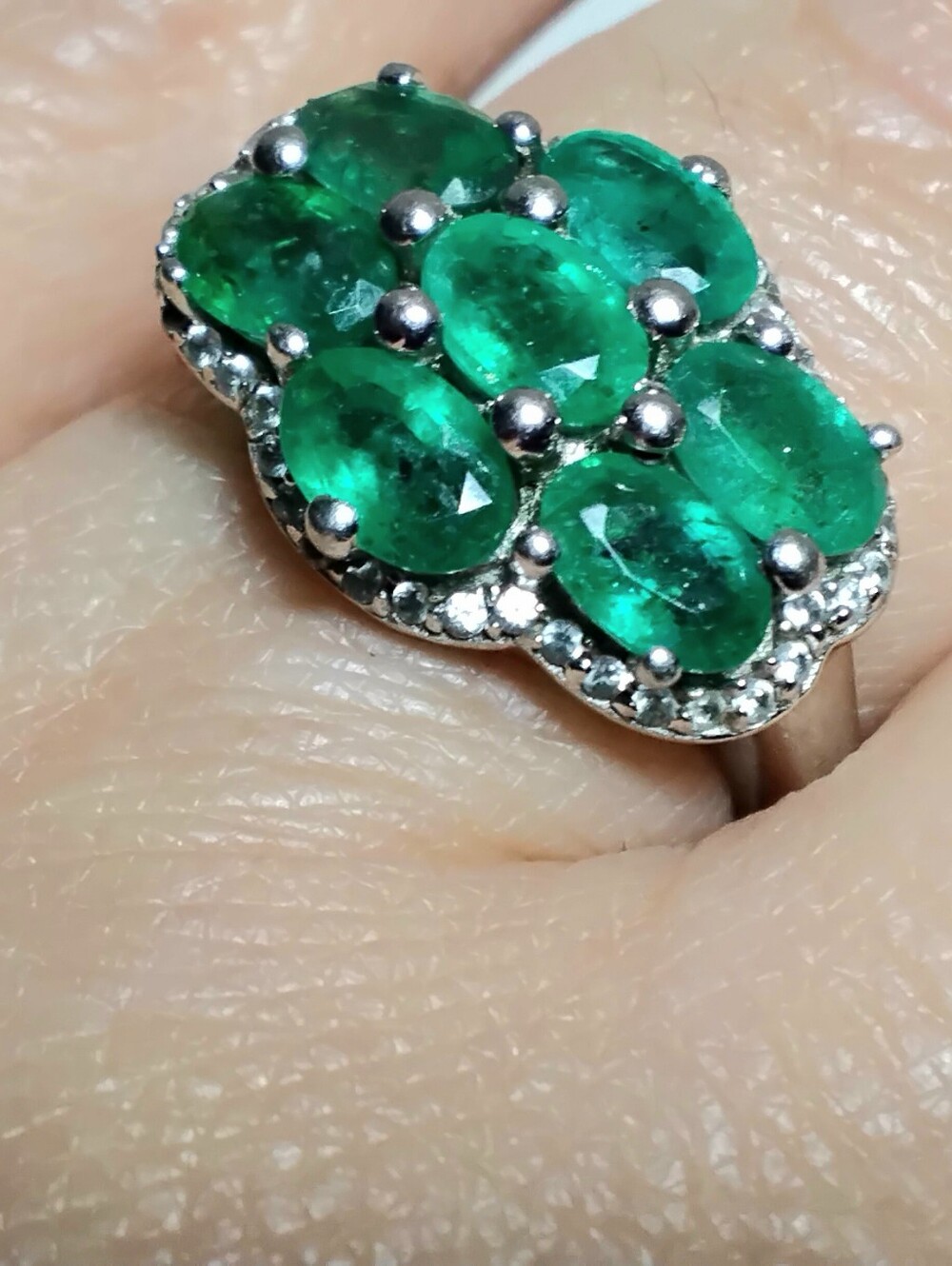 925 Silver Emerald Cluster Ring Sz 8 - Picture 4 of 7